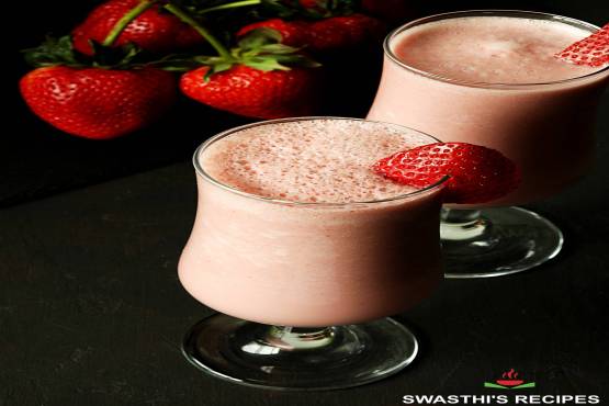 Strawberry Khoya Shake